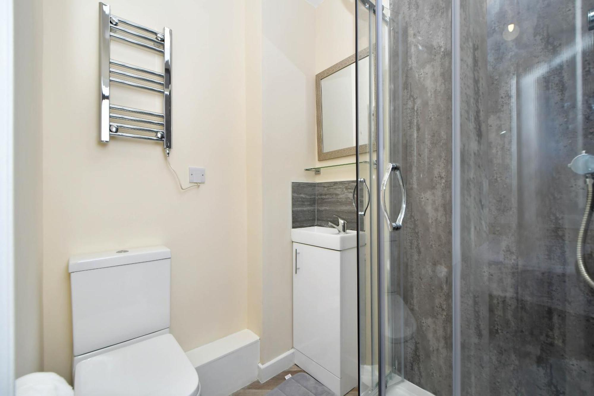 Townhouse At Alton Street Crewe Otel Dış mekan fotoğraf